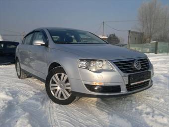 2010 Volkswagen Passat Photos