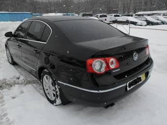 2010 Volkswagen Passat Pictures