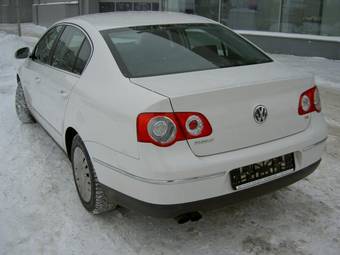 2010 Volkswagen Passat Pictures
