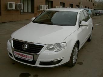 2010 Volkswagen Passat Pictures