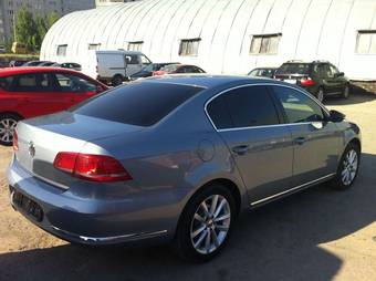 2011 Volkswagen Passat Pics