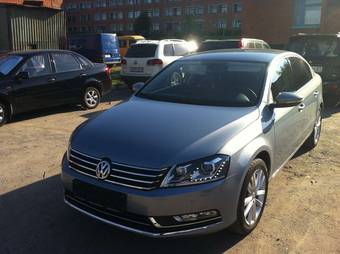 2011 Volkswagen Passat Pictures