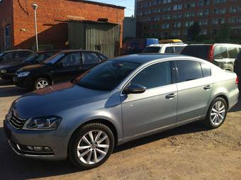 2011 Volkswagen Passat Pictures