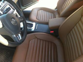 2011 Volkswagen Passat Photos