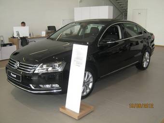 2012 Volkswagen Passat Photos