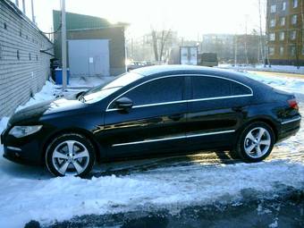 2010 Volkswagen Passat CC Pictures