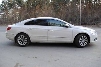 2011 Volkswagen Passat CC Pictures