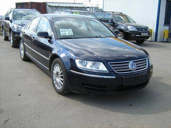 2003 Volkswagen Phaeton Photos