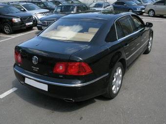 2003 Volkswagen Phaeton Photos