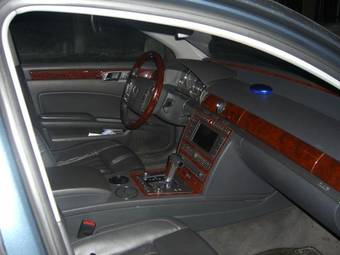 2003 Volkswagen Phaeton Pictures