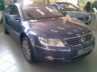 2009 Volkswagen Phaeton Photos