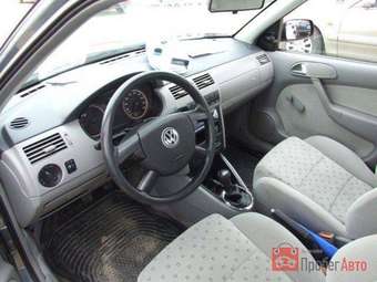 2004 Volkswagen Pointer Photos