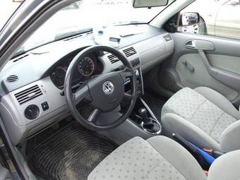 2004 Volkswagen Pointer Photos