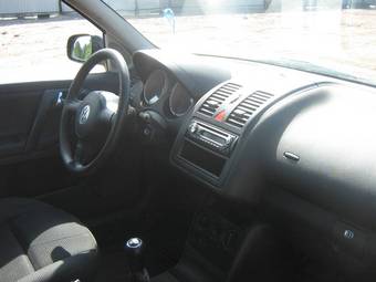 1999 Volkswagen Polo Photos