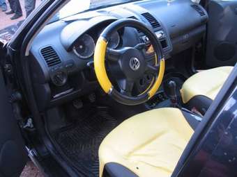 2000 Volkswagen Polo Photos