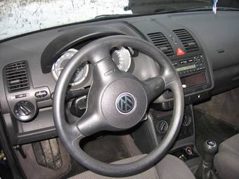 2001 Volkswagen Polo Pictures