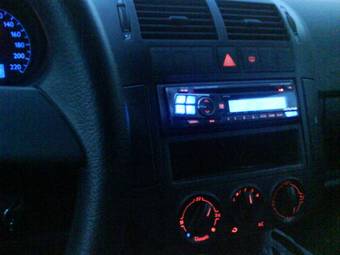 2002 Volkswagen Polo Pictures