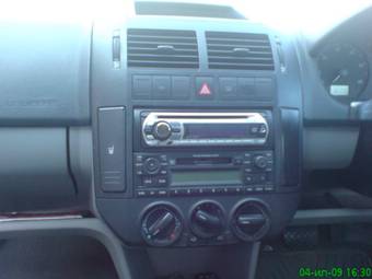 2003 Volkswagen Polo Photos