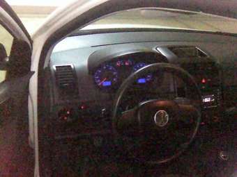 2004 Volkswagen Polo Pictures
