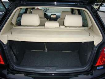 2004 Volkswagen Polo Photos