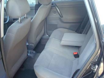 2004 Volkswagen Polo Photos