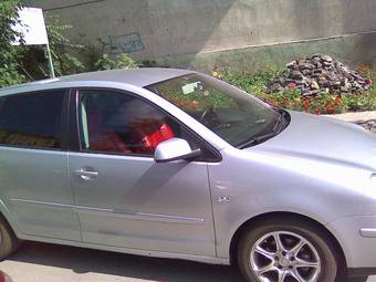 2004 Volkswagen Polo Photos