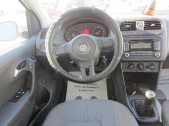 2010 Volkswagen Polo Photos