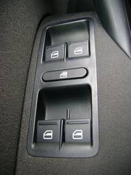 2011 Volkswagen Polo Pictures