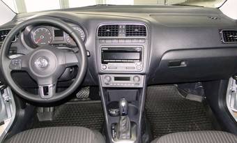 2012 Volkswagen Polo Pics