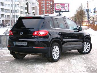 2010 Volkswagen Tiguan Images