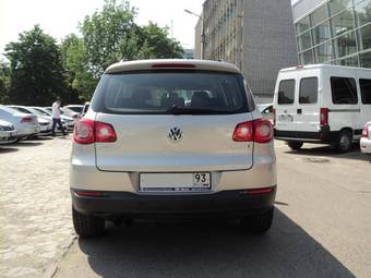 2010 Volkswagen Tiguan Photos