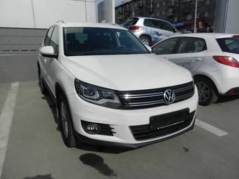 2011 Volkswagen Tiguan Photos