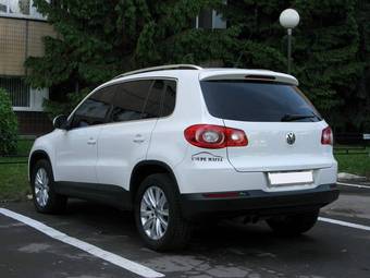 2011 Volkswagen Tiguan Photos