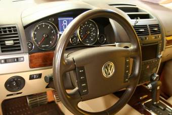 2003 Volkswagen Touareg Pictures