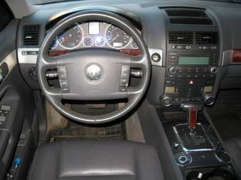 2003 Volkswagen Touareg Wallpapers