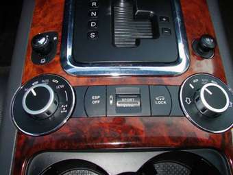 2004 Volkswagen Touareg Photos