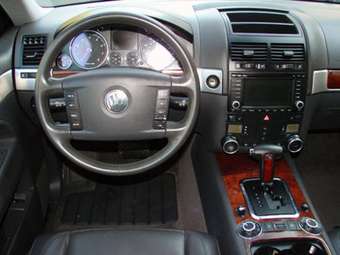 2004 Volkswagen Touareg Pictures