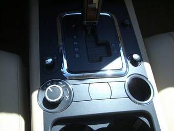 2004 Volkswagen Touareg Photos