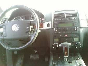2004 Volkswagen Touareg Photos