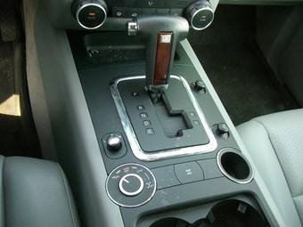 2004 Volkswagen Touareg Photos