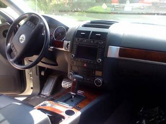 2004 Volkswagen Touareg Pictures