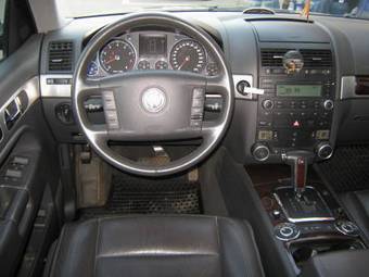 2004 Volkswagen Touareg Pictures