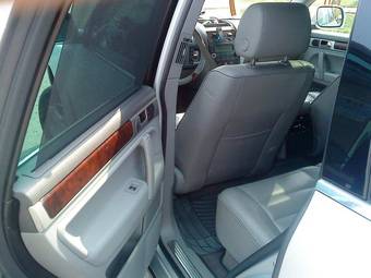 2004 Volkswagen Touareg Photos