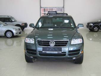 2004 Volkswagen Touareg Photos