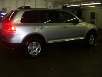 2004 Volkswagen Touareg Photos