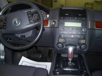 2004 Volkswagen Touareg Pictures
