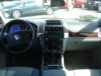2004 Volkswagen Touareg Pictures