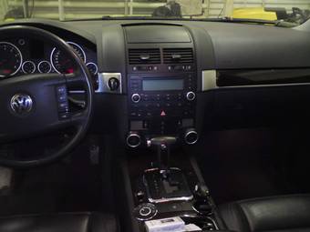 2004 Volkswagen Touareg Pics