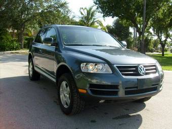 2004 Volkswagen Touareg Photos