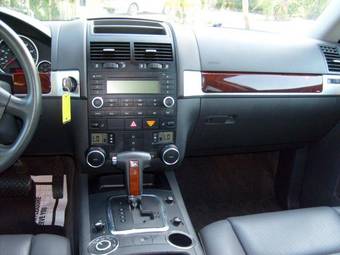 2004 Volkswagen Touareg Pictures